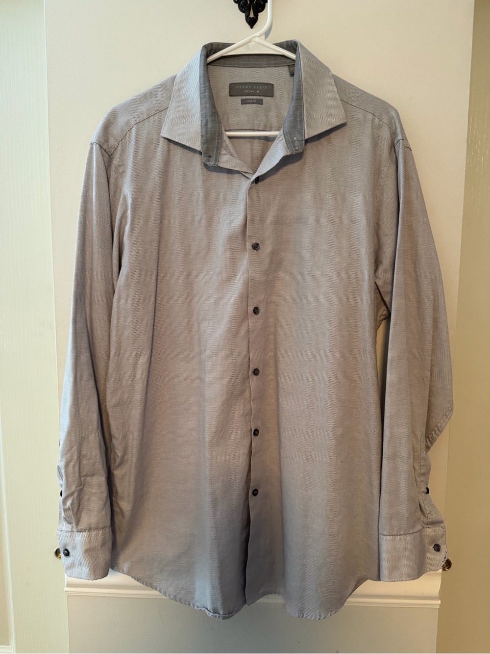 Perry Ellis Light Gray Long-Sleeve Dress Shirt